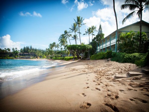 Just 40 Steps to Beach Four Bedroom Kapalua Vacation Home