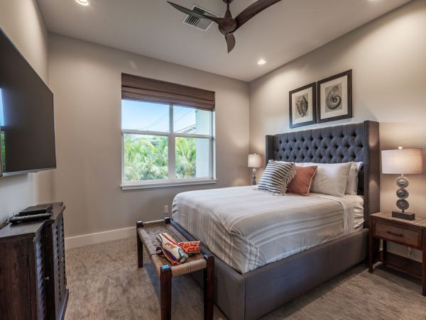 Just 40 Steps to Beach Four Bedroom Kapalua Vacation Home
