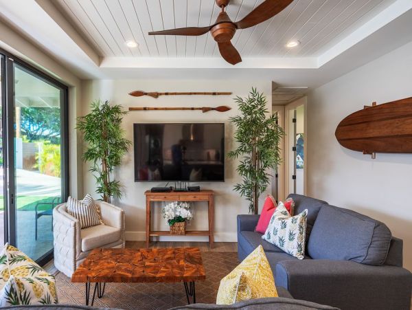 Just 40 Steps to Beach Four Bedroom Kapalua Vacation Home