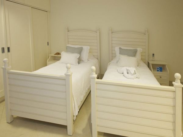 Barbados Condo 958325