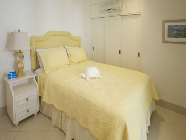 Barbados Condo 958325