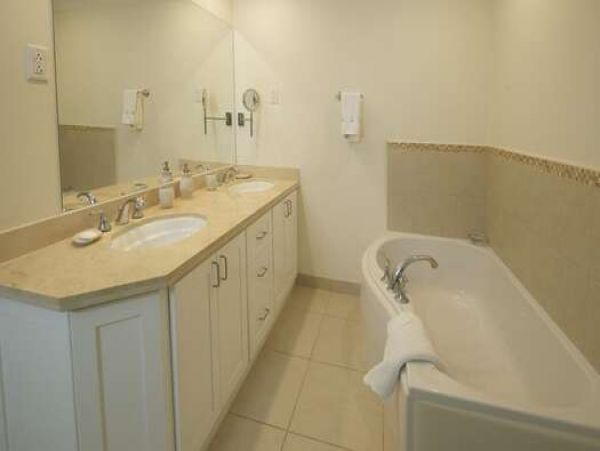 Barbados Condo 958325