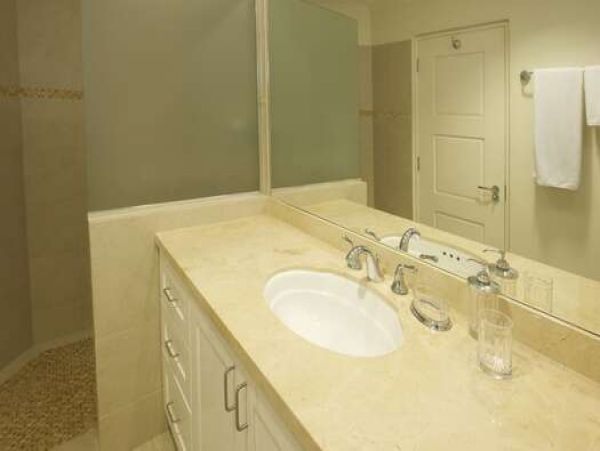 Barbados Condo 958325