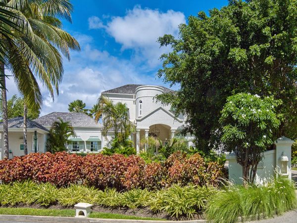 Gorgeous 5 Bedroom Villa with Amazing Amenities