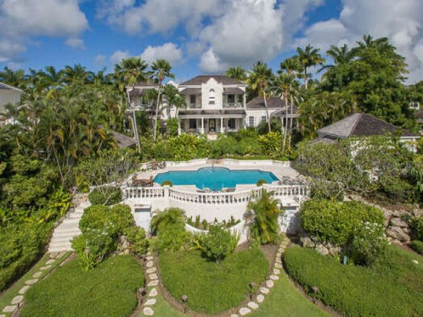 Gorgeous 5 Bedroom Villa with Amazing Amenities
