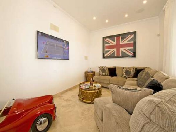 BARBADOS 8 BEDROOM VILLA