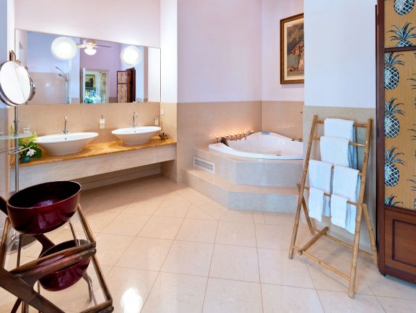 Barbados Vacation Estate Seven Bedroom Walk to Beach