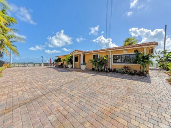 The Florida Keys Home 958428