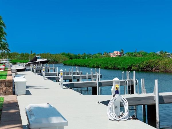 Direct Gulf Front End Unit Private Community in The Florida Keys