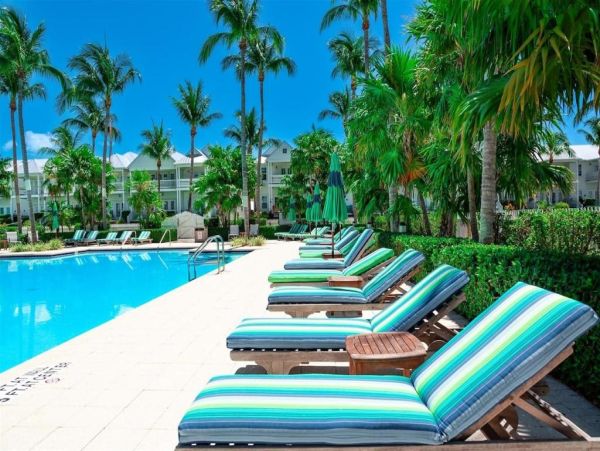 Direct Gulf Front End Unit Private Community in The Florida Keys
