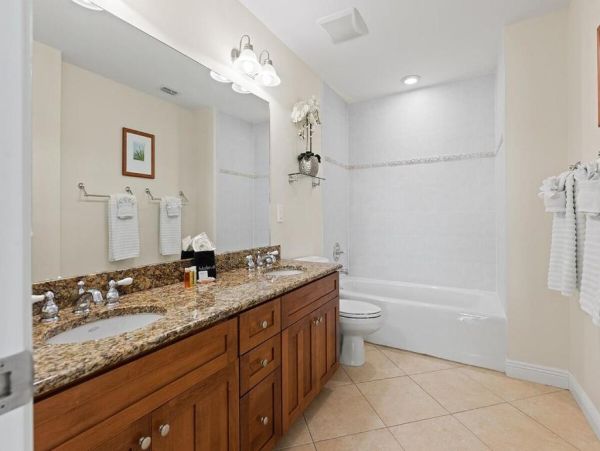 Direct Gulf Front End Unit Private Community in The Florida Keys