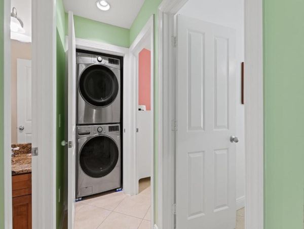 Direct Gulf Front End Unit Private Community in The Florida Keys