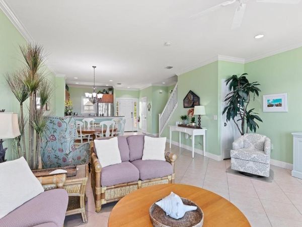 Direct Gulf Front End Unit Private Community in The Florida Keys