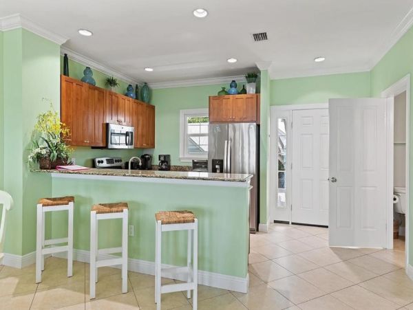 Direct Gulf Front End Unit Private Community in The Florida Keys