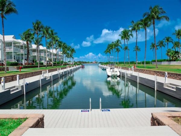 Direct Gulf Front End Unit Private Community in The Florida Keys