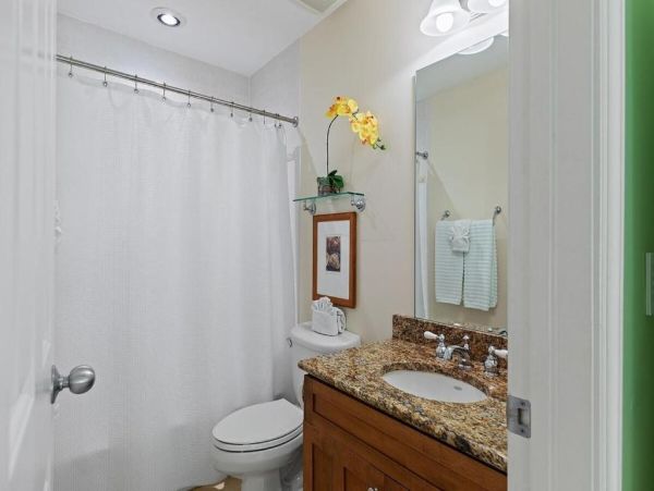 Direct Gulf Front End Unit Private Community in The Florida Keys