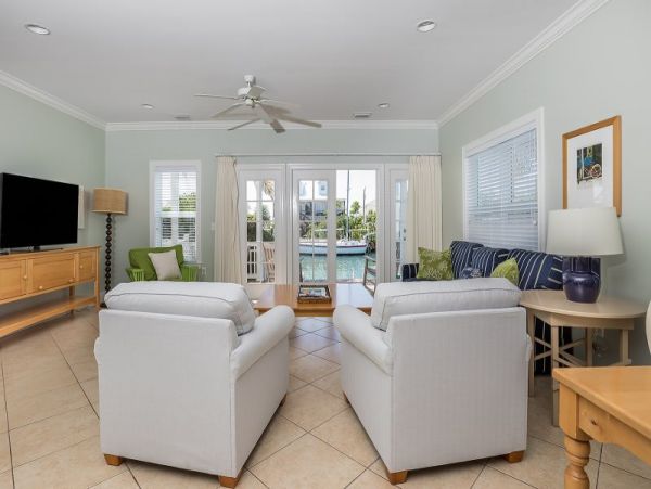 Short Walk to Beach Marathon Vacation Home Three Bedroom