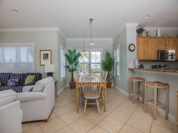 Short Walk to Beach Marathon Vacation Home Three Bedroom