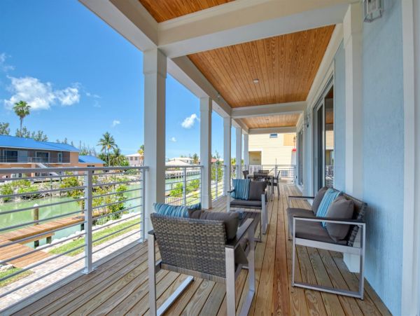 Sombrero Beach Four Bedroom Canal Front Vacation Home