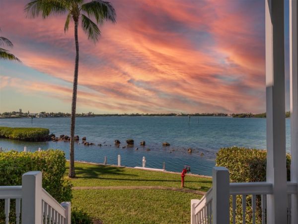 Marathon Vacation Home 3 Bedrooms Gulf Views Walk To Beach