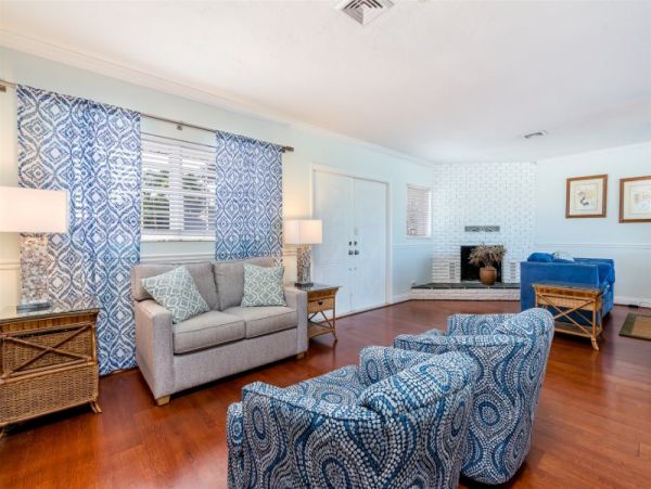 Florida Keys Three Bedroom Vacation. Pool Home Sleeps 8