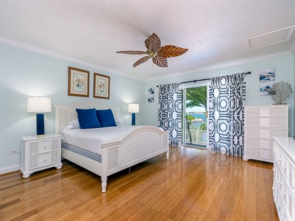 Florida Keys Three Bedroom Vacation. Pool Home Sleeps 8
