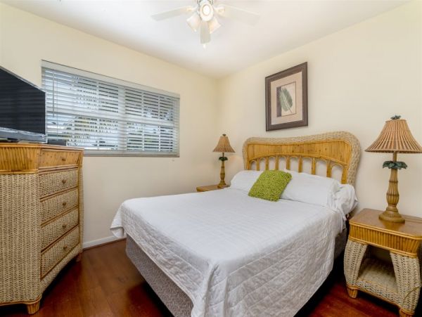 Florida Keys Three Bedroom Vacation. Pool Home Sleeps 8