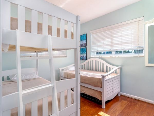 Florida Keys Three Bedroom Vacation. Pool Home Sleeps 8