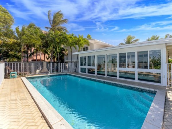 Florida Keys Three Bedroom Vacation. Pool Home Sleeps 8