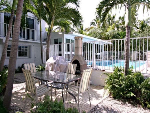 Florida Keys Three Bedroom Vacation. Pool Home Sleeps 8