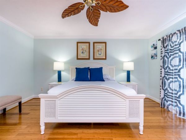 Florida Keys Three Bedroom Vacation. Pool Home Sleeps 8