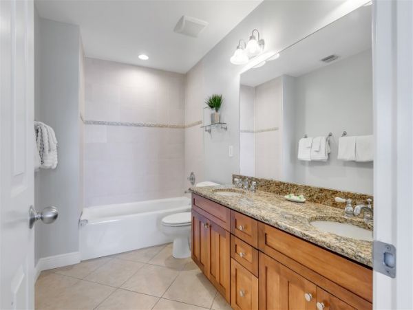 Luxury Townhome Magnificent Gulf Views