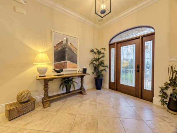 Marathon Luxury 4 Bedroom Canal Vacation Home Walk to Beach
