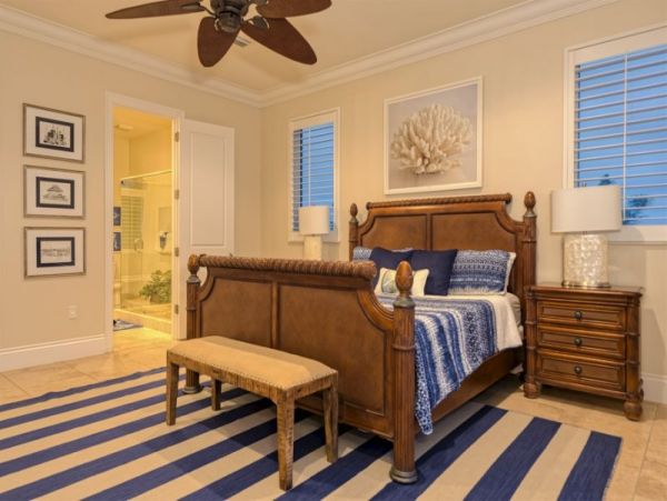 Marathon Luxury 4 Bedroom Canal Vacation Home Walk to Beach