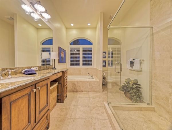 Marathon Luxury 4 Bedroom Canal Vacation Home Walk to Beach