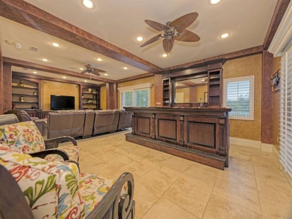 Marathon Luxury 4 Bedroom Canal Vacation Home Walk to Beach