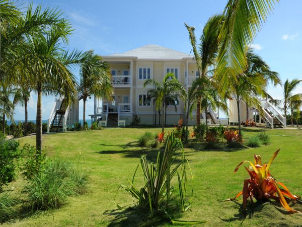 Bahamas Condo 958521