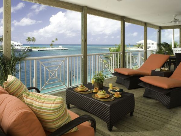 Bahamas Home 958522