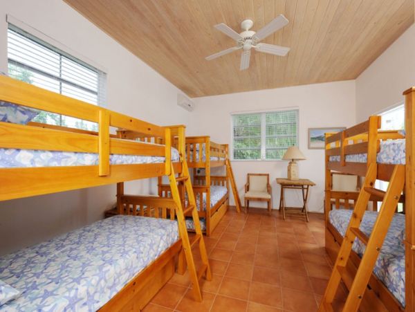 Bahamas Home 958524