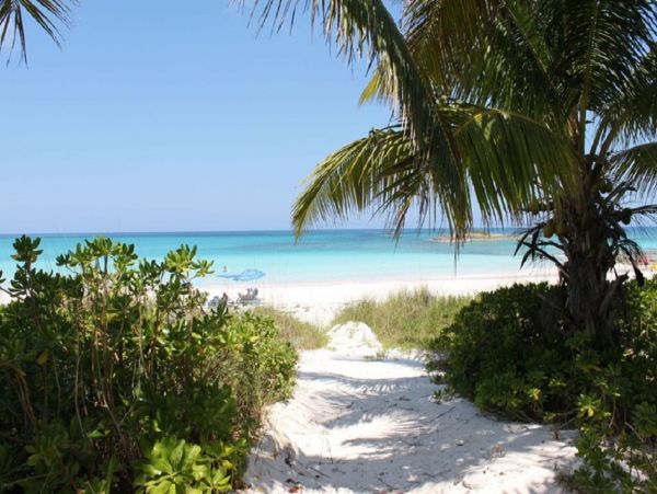 Bahamas Home 958524