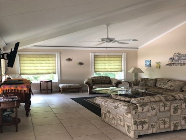 Bahamas Home 958525