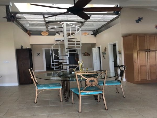 Bahamas Home 958525