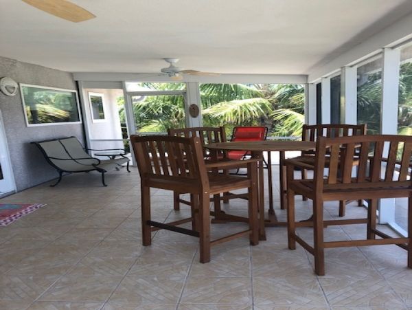 Bahamas Home 958525