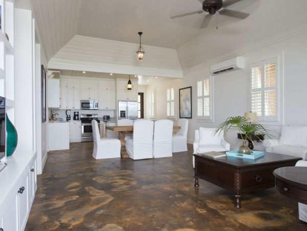 Bahamas Home 958526