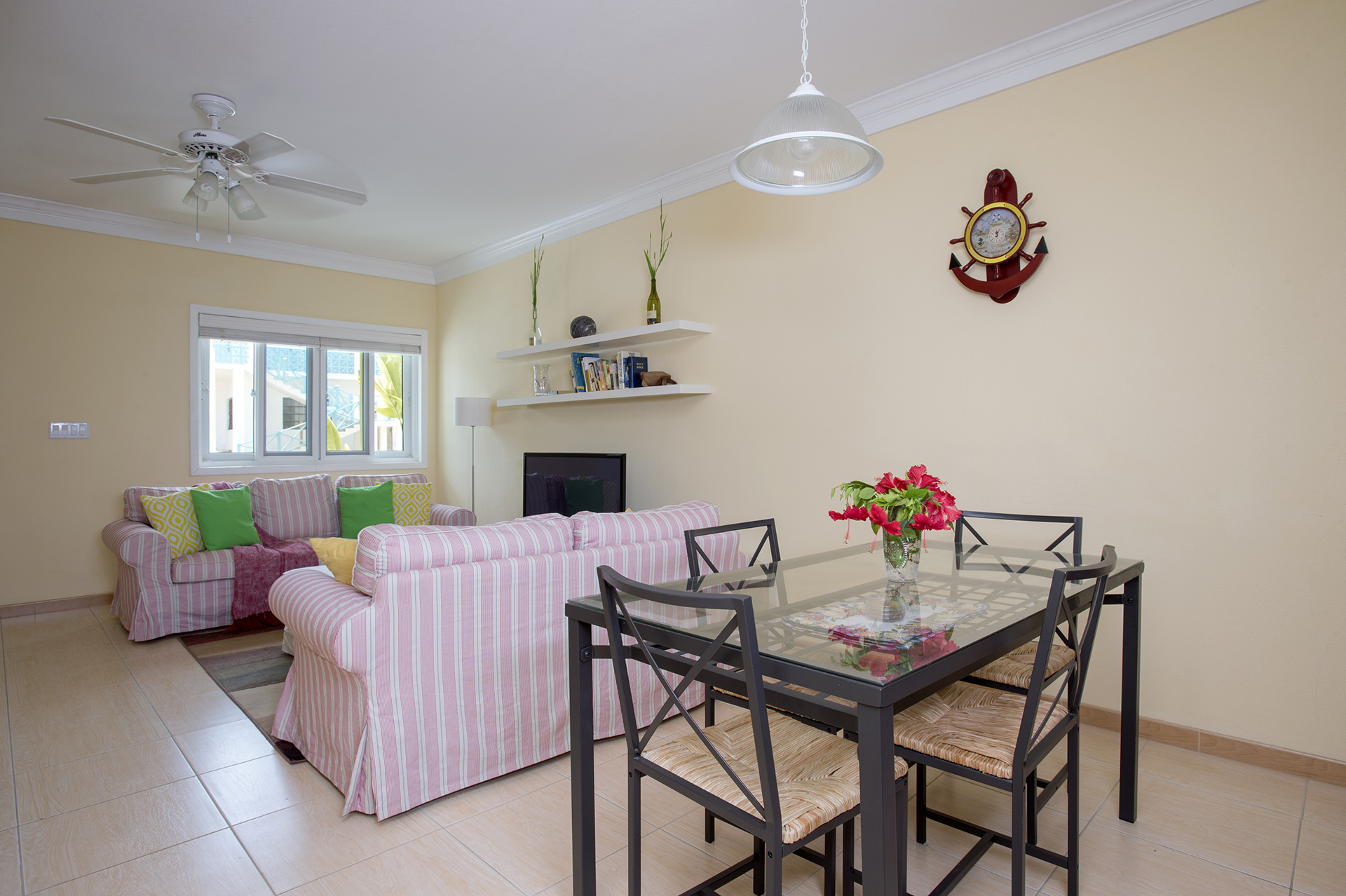 Bahamas Home 958528