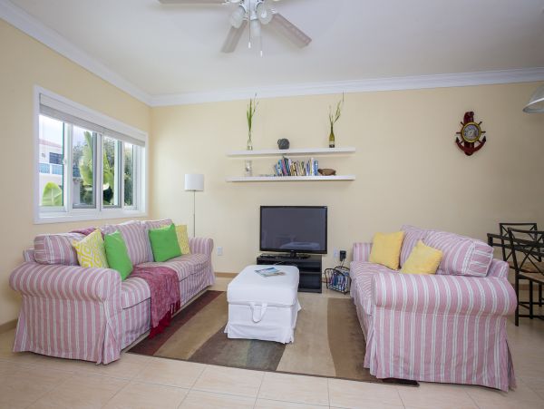 Bahamas Home 958528