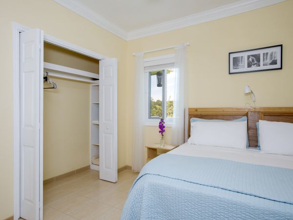Bahamas Home 958528
