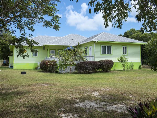 Bahamas Home 958528