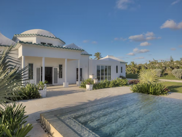 Bahamas Beach Front Twelve Bedrooms Estate