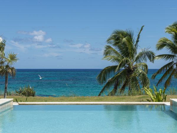 Bahamas Beach Front Twelve Bedrooms Estate
